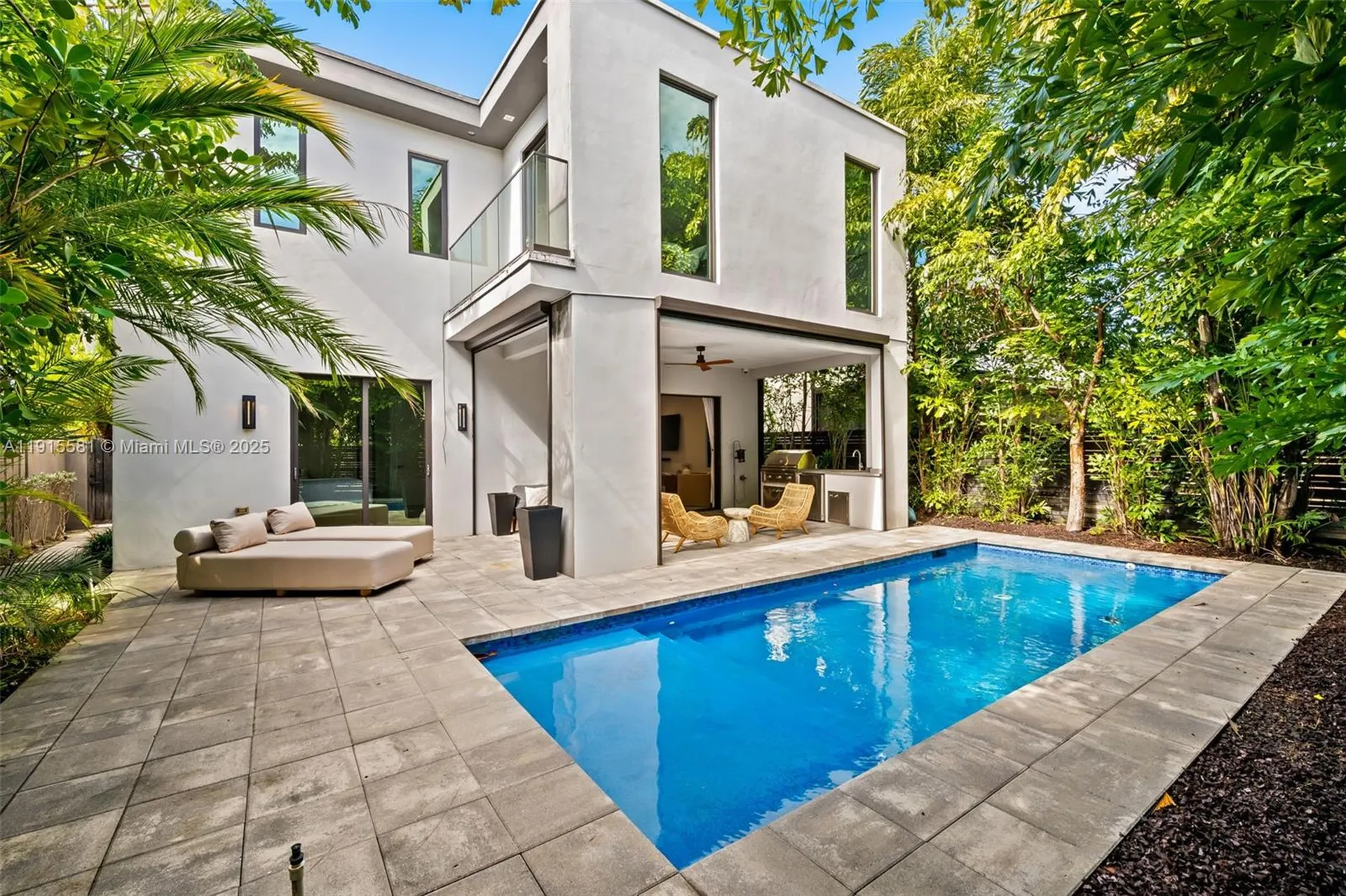 624 N Victoria Park Road Fort Lauderdale FL 33304