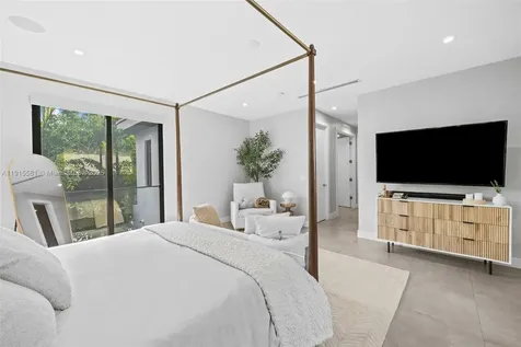 624 N Victoria Park Road Fort Lauderdale FL 33304