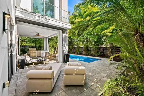 624 N Victoria Park Road Fort Lauderdale FL 33304