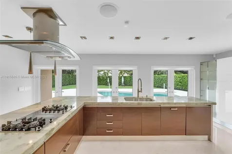 7261 W Troon Circle Miami Lakes FL 33014