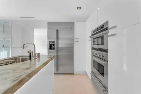 7261 W Troon Circle Miami Lakes FL 33014