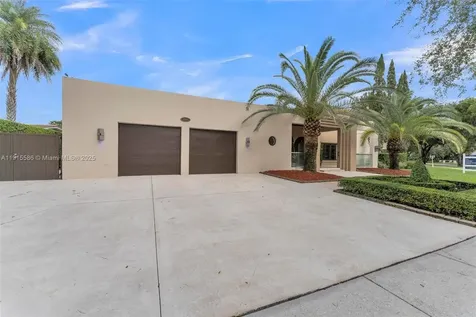 7261 W Troon Circle Miami Lakes FL 33014