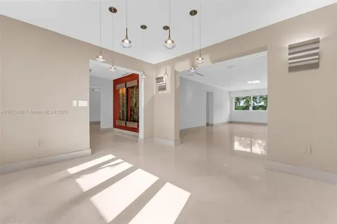 7261 W Troon Circle Miami Lakes FL 33014
