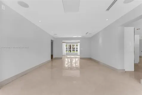 7261 W Troon Circle Miami Lakes FL 33014