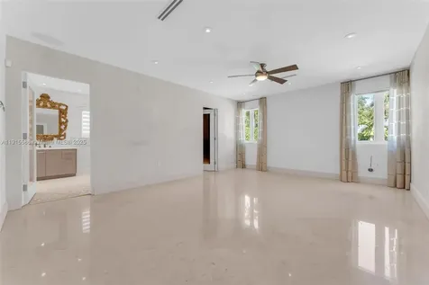 7261 W Troon Circle Miami Lakes FL 33014