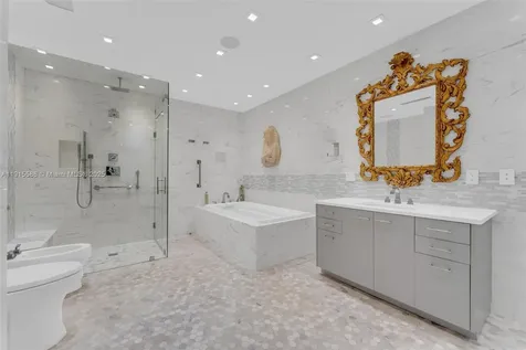 7261 W Troon Circle Miami Lakes FL 33014
