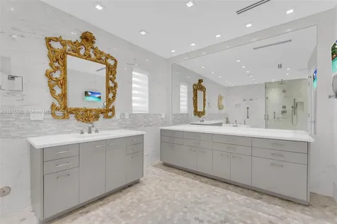 7261 W Troon Circle Miami Lakes FL 33014
