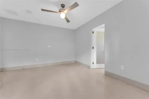 7261 W Troon Circle Miami Lakes FL 33014