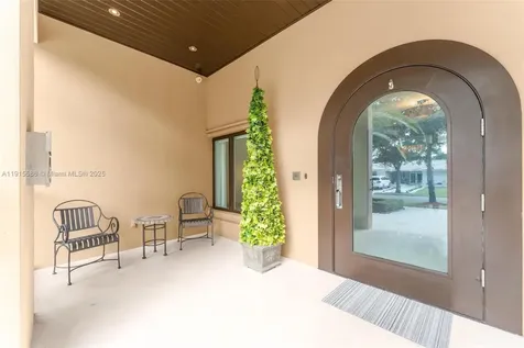 7261 W Troon Circle Miami Lakes FL 33014