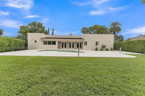 7261 W Troon Circle Miami Lakes FL 33014