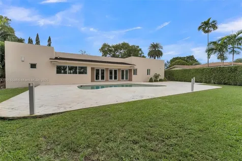 7261 W Troon Circle Miami Lakes FL 33014