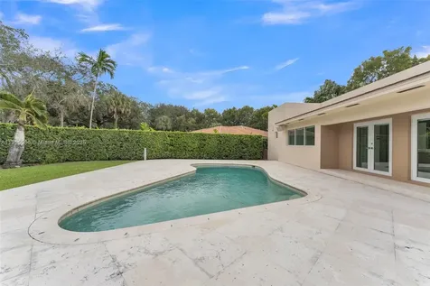 7261 W Troon Circle Miami Lakes FL 33014