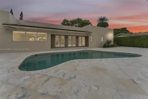 7261 W Troon Circle Miami Lakes FL 33014