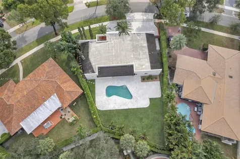 7261 W Troon Circle Miami Lakes FL 33014
