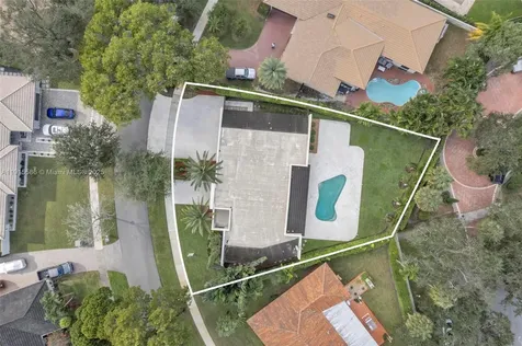 7261 W Troon Circle Miami Lakes FL 33014