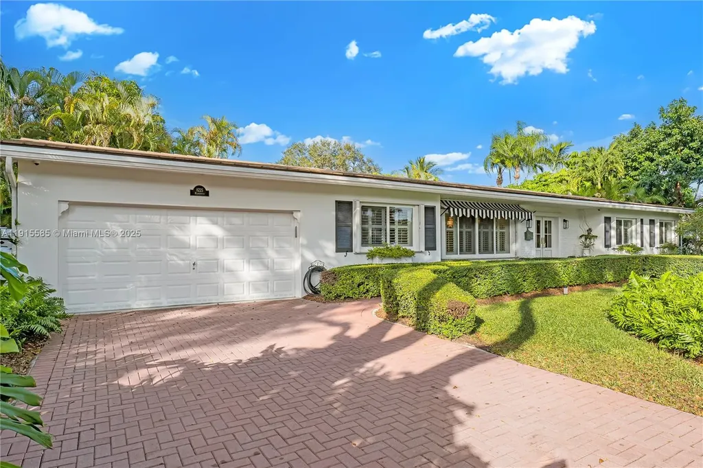 8225 SW 151st Street Palmetto Bay FL 33158