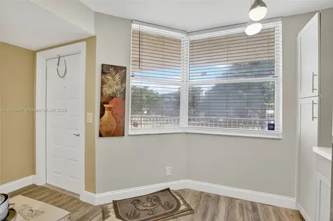 2521 NW 104th Avenue Sunrise FL 33322