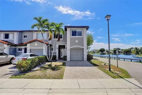 2802 SW 128 Way Miramar FL 33027