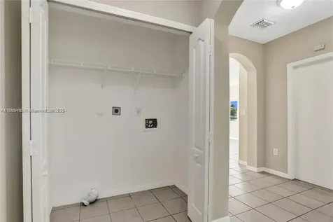 2802 SW 128 Way Miramar FL 33027
