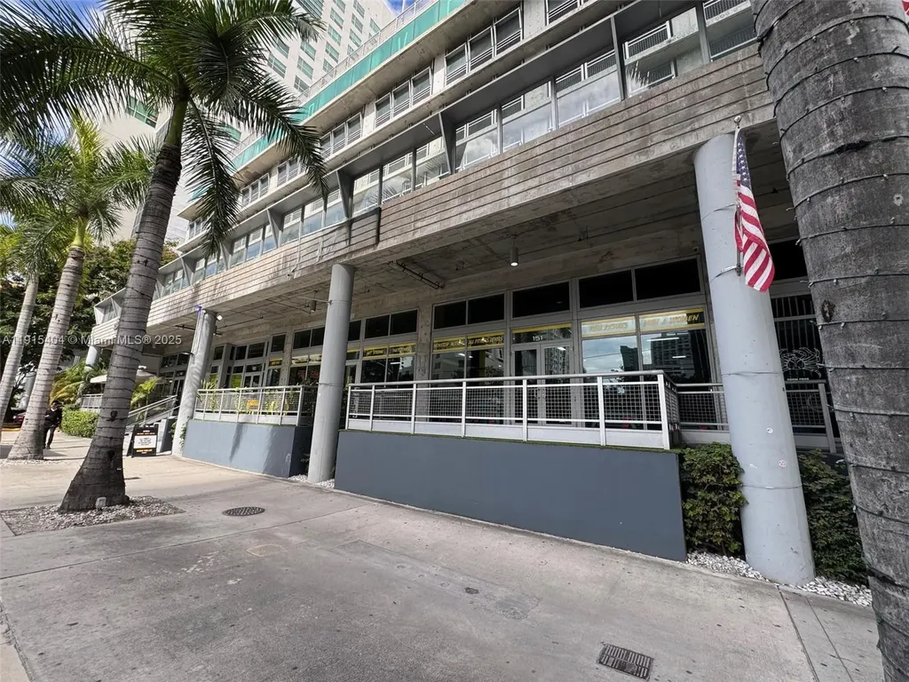 169 SW 7th Street Miami FL 33130