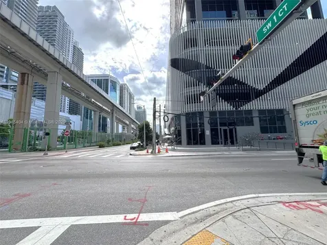169 SW 7th Street Miami FL 33130
