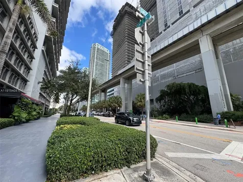 169 SW 7th Street Miami FL 33130