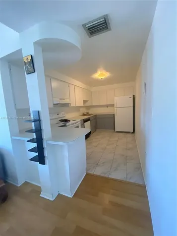 1051 Meridian Avenue Miami Beach FL 33139