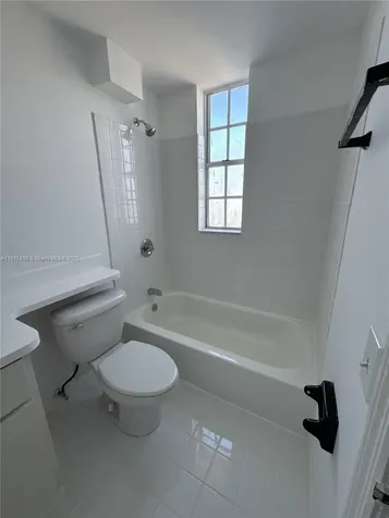 1051 Meridian Avenue Miami Beach FL 33139