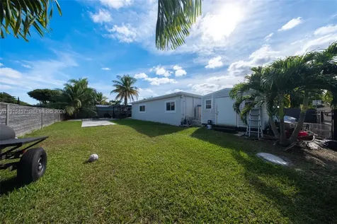 10431 SW 93rd Street Miami FL 33176