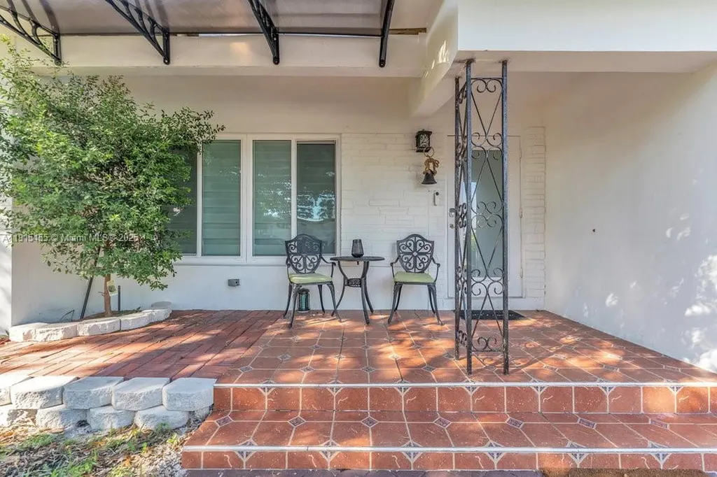 801 NE 19th Terrace Fort Lauderdale FL 33304