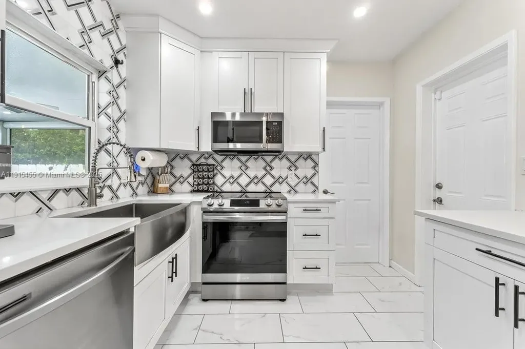 801 NE 19th Terrace Fort Lauderdale FL 33304