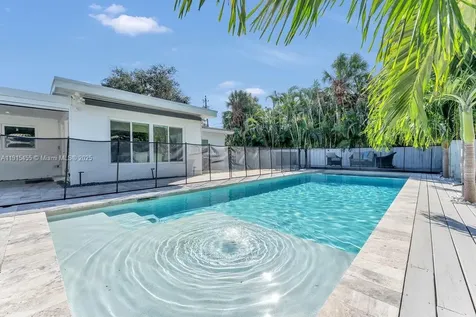801 NE 19th Terrace Fort Lauderdale FL 33304