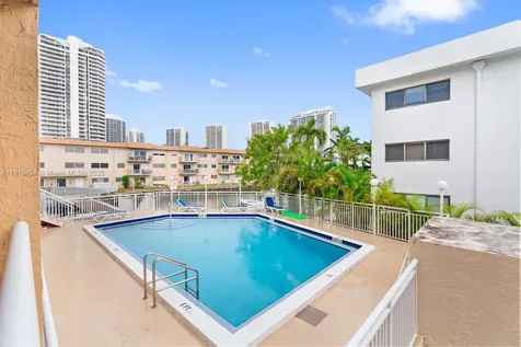 17051 NE 35th Avenue North Miami Beach FL 33160
