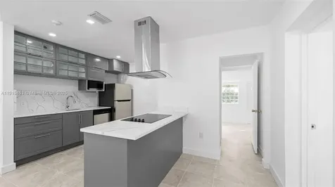 760 NW 126th Street North Miami FL 33168