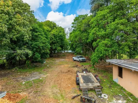 15100 NW River Drive Miami FL 33169