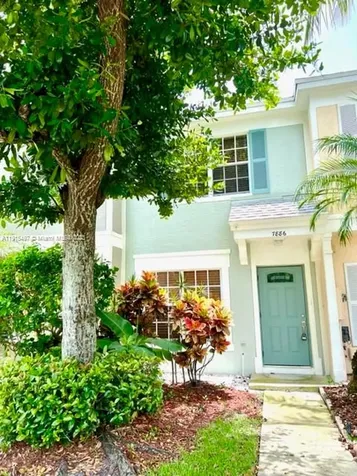 7886 Dixie Beach Circle Tamarac FL 33321