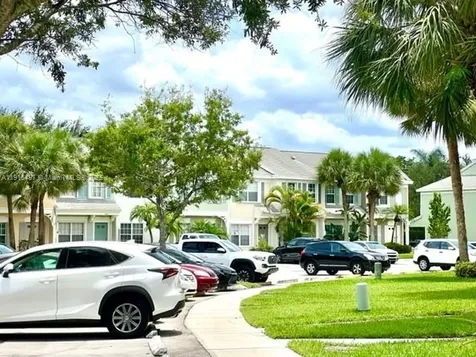 7886 Dixie Beach Circle Tamarac FL 33321