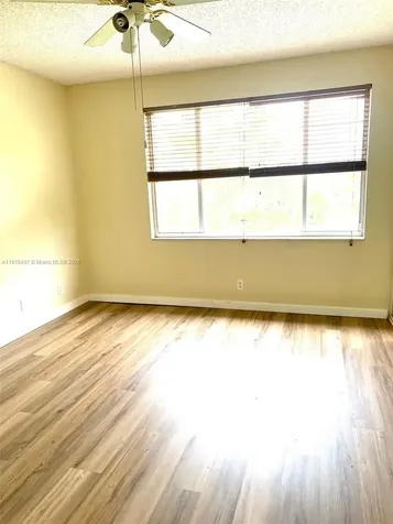 7886 Dixie Beach Circle Tamarac FL 33321