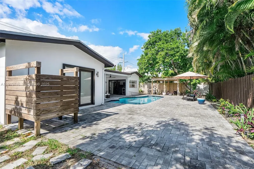 5800 NE 18th Avenue Fort Lauderdale FL 33334