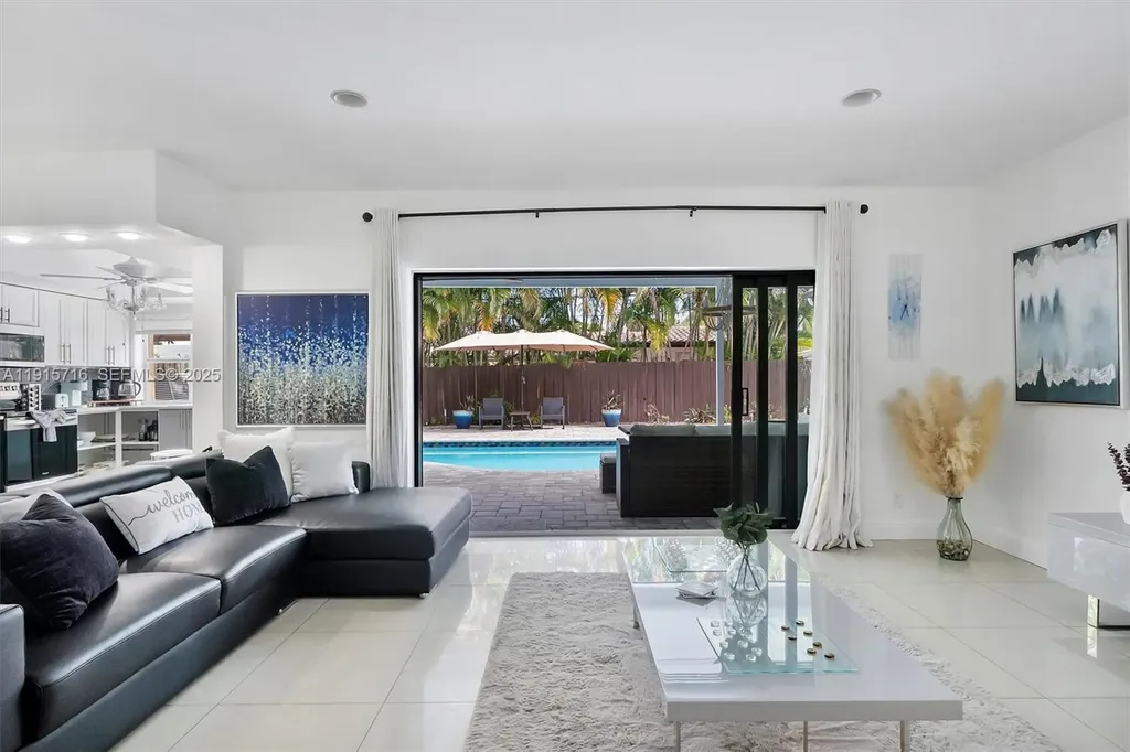 5800 NE 18th Avenue Fort Lauderdale FL 33334