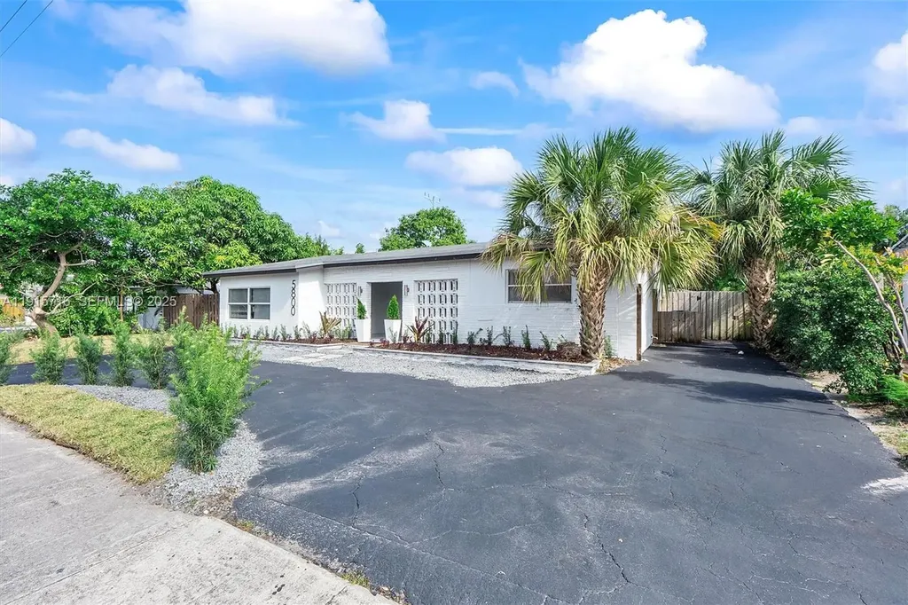 5800 NE 18th Avenue Fort Lauderdale FL 33334