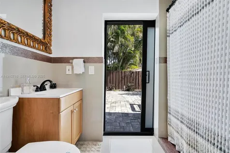 5800 NE 18th Avenue Fort Lauderdale FL 33334