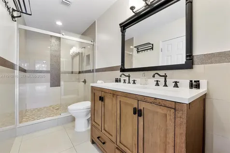 5800 NE 18th Avenue Fort Lauderdale FL 33334