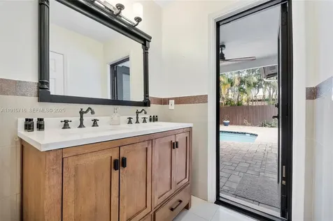 5800 NE 18th Avenue Fort Lauderdale FL 33334