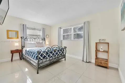 5800 NE 18th Avenue Fort Lauderdale FL 33334