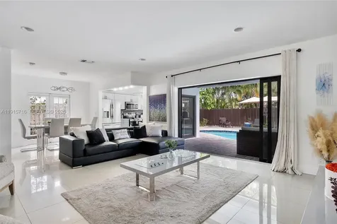 5800 NE 18th Avenue Fort Lauderdale FL 33334