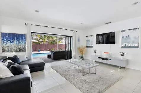 5800 NE 18th Avenue Fort Lauderdale FL 33334