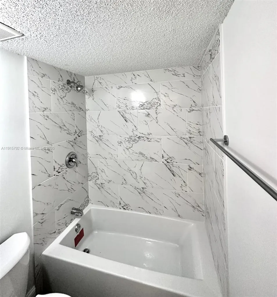 4561 W Mcnab Road Pompano Beach FL 33069