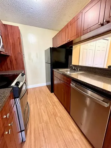 4561 W Mcnab Road Pompano Beach FL 33069