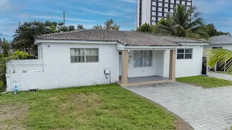 640 NE 168th Street North Miami Beach FL 33162
